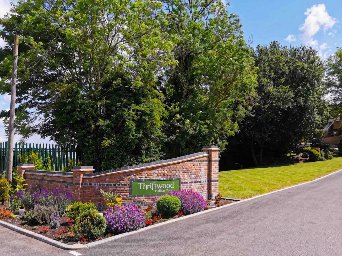Thriftwood Country Park review: hardstanding touring pitches at a Kent caravan site near Brands Hatch